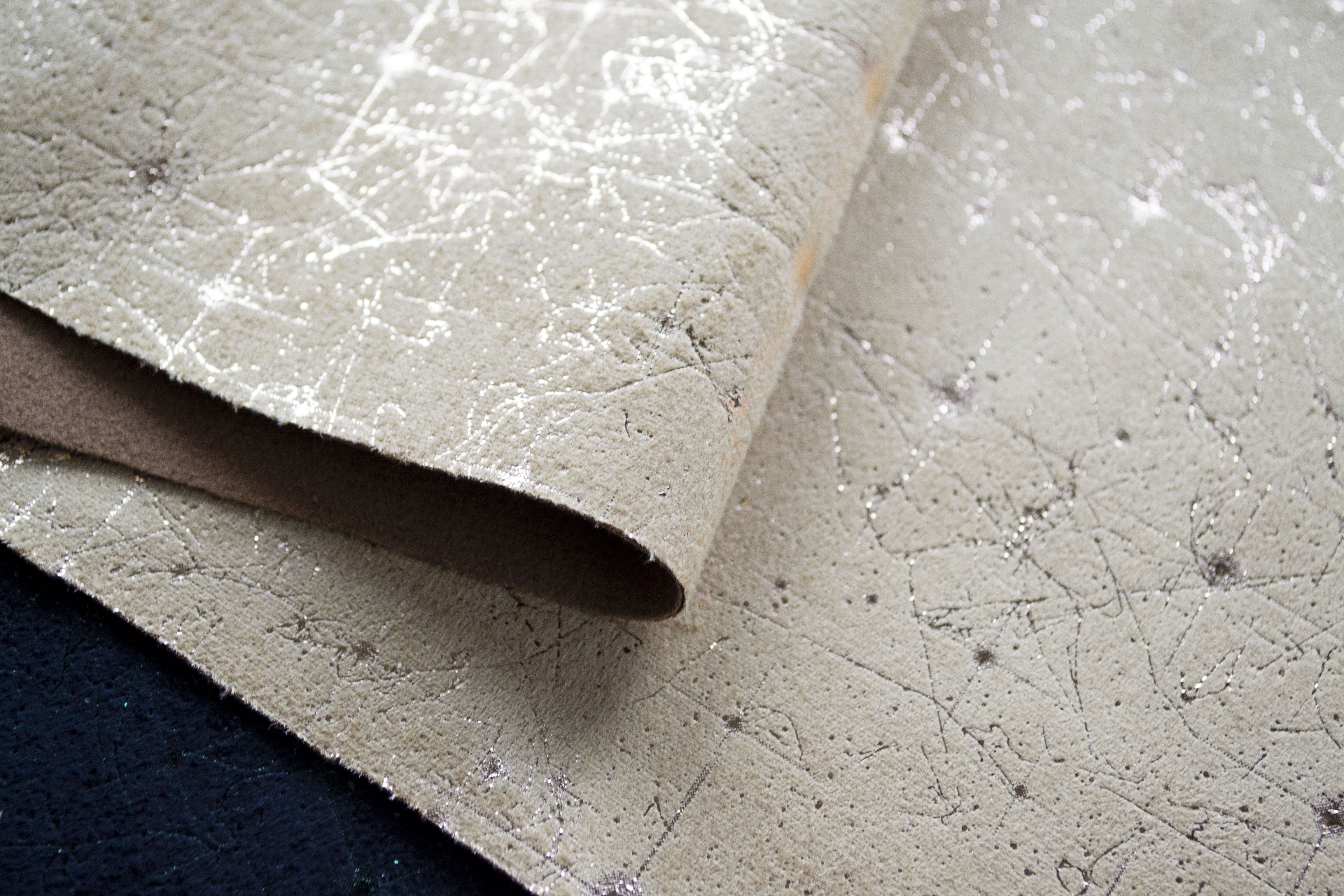 Флисовая ткань с фольгированием "Паутинка", Беж+золото, 35х70 см